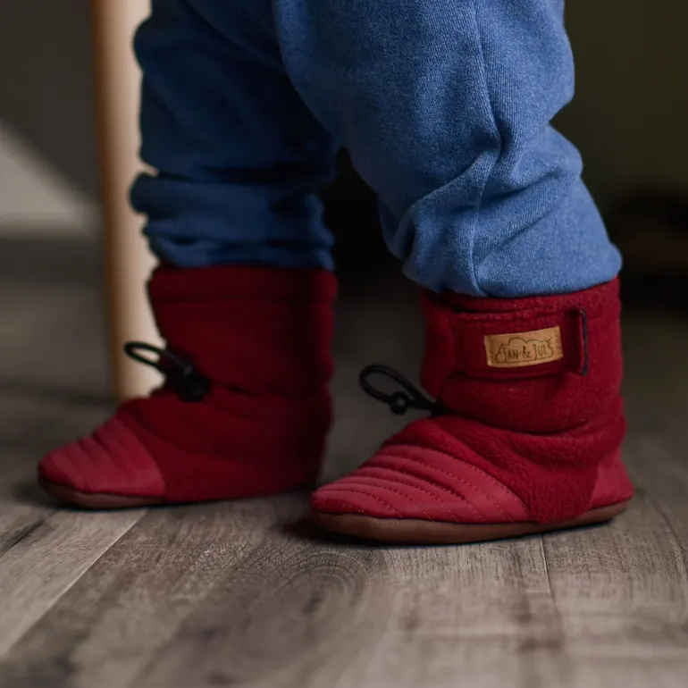 Baby Stay-Put Cozy Booties | Maroon